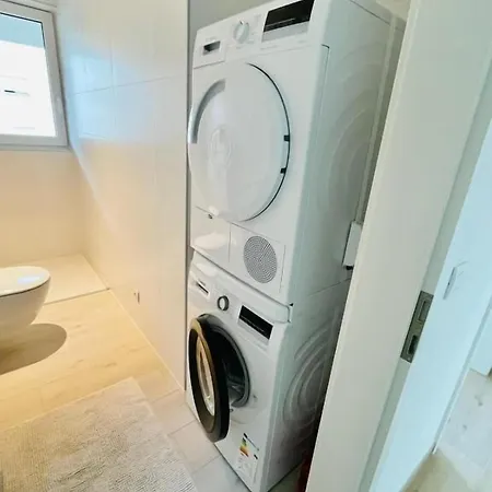 New One Bedroom In Center With Terrace